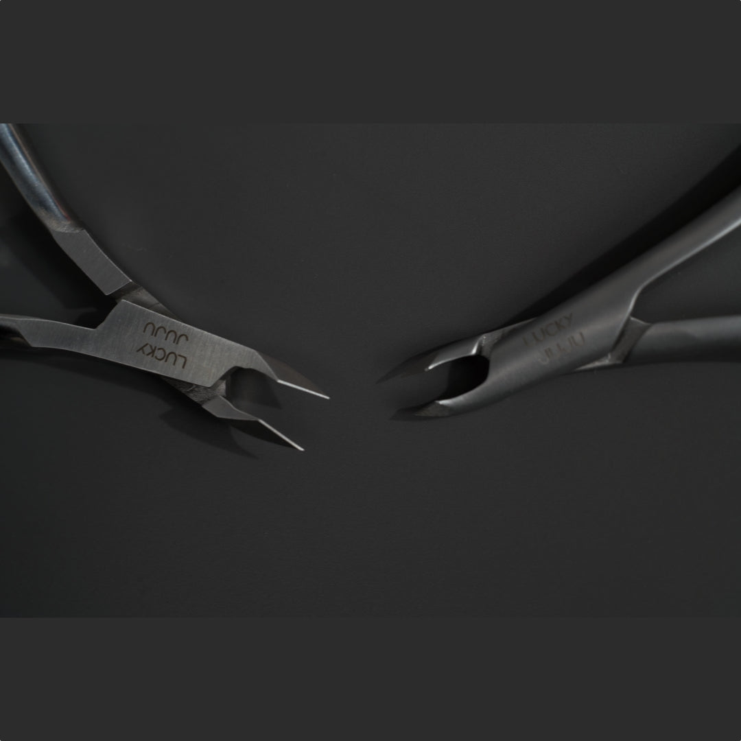 Complete Cuticle Tool Set, 2 Nippers + Pusher