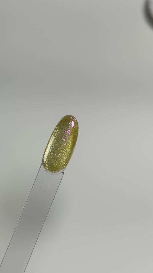 Sparkling cat eye gel 06 Golden Olive