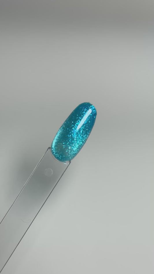 Sparkling cat eye gel 04 Electric Lagoon